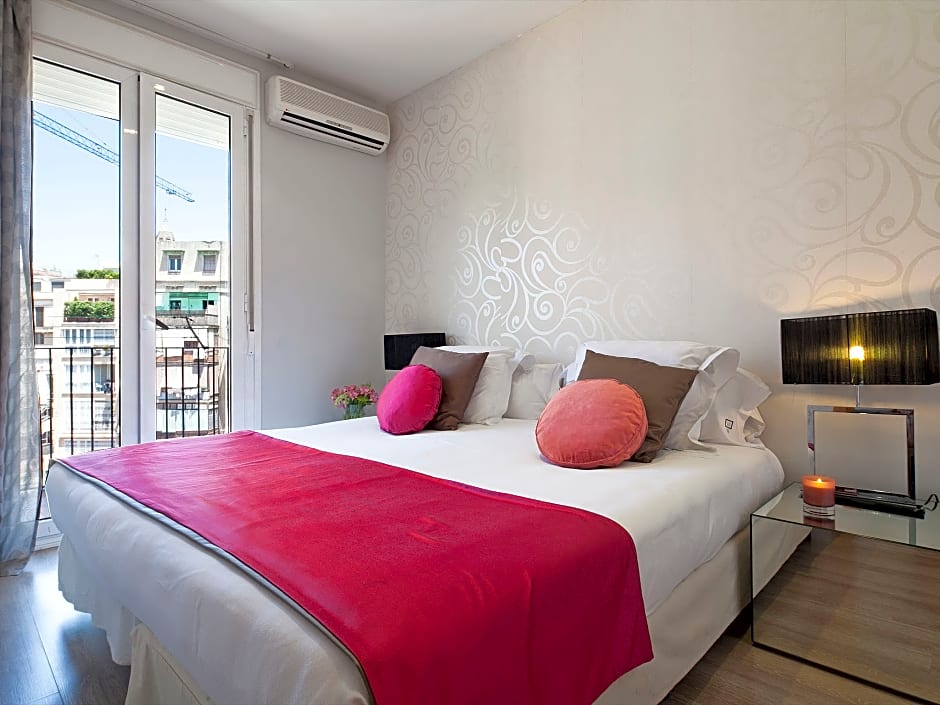 Grandom Suites