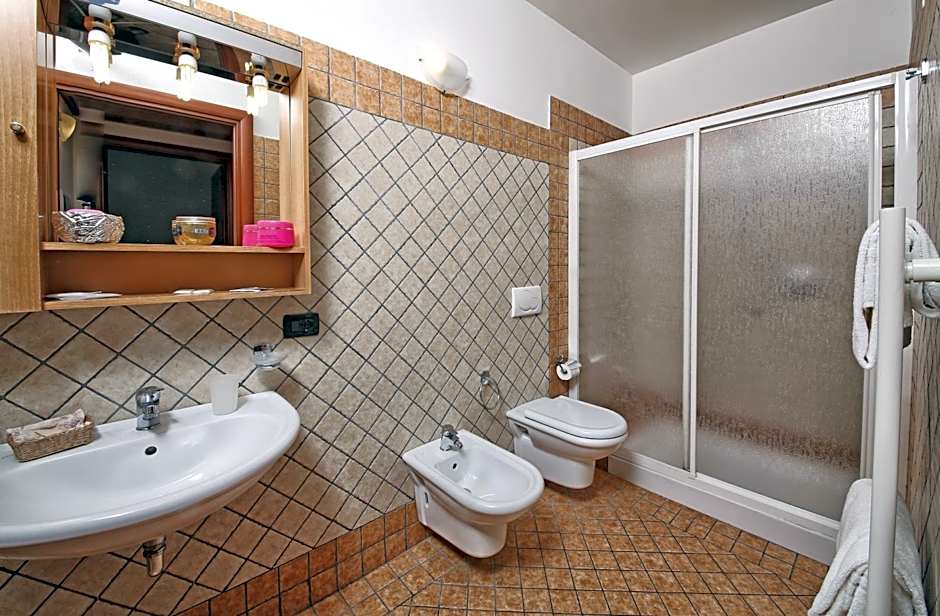 Residence Borgo Dei Limoni - Appartamenti con Garage