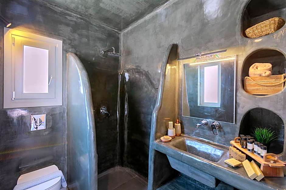 Bianco Diverso Suites