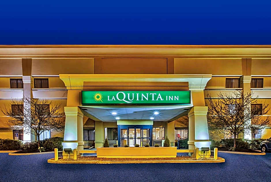 La Quinta Inn & Suites by Wyndham Toledo Perrysburg