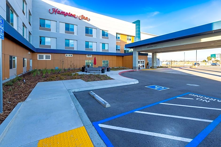 Hampton Inn Selma, CA