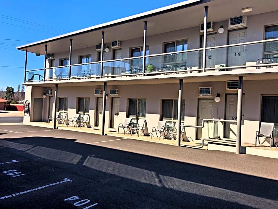New England Motor Inn