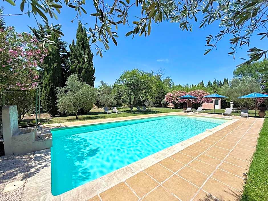 Domaine Au Coeur des Alpilles