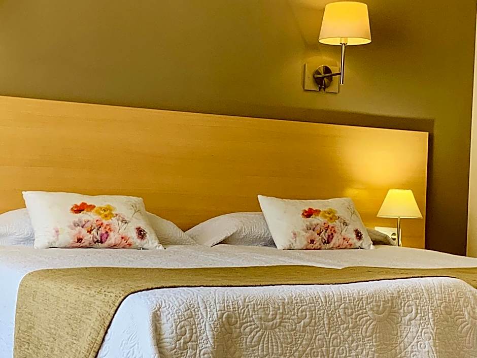 Hotel Restaurant Llansola