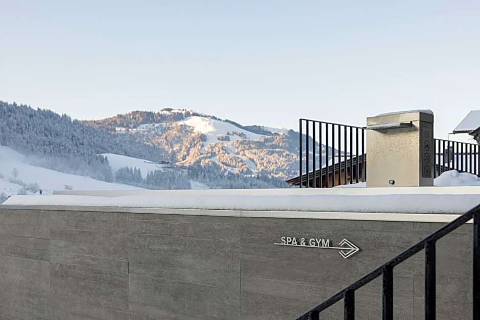 GOING TRIPLE A apartments EAST