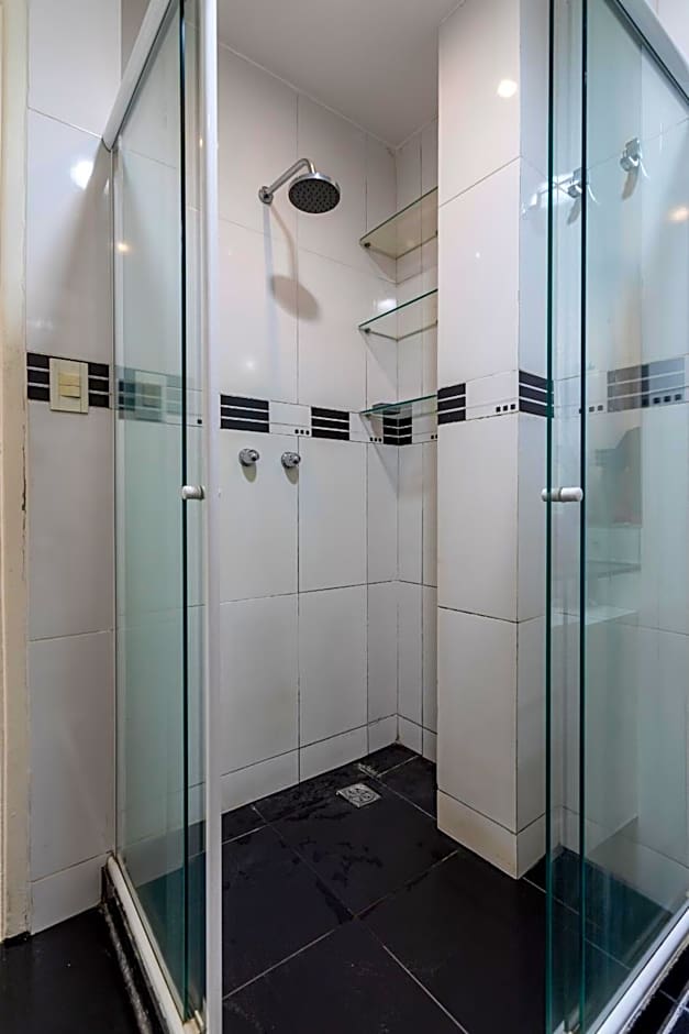 Charme em Copa - Quartos confortáveis - BR401 Z4