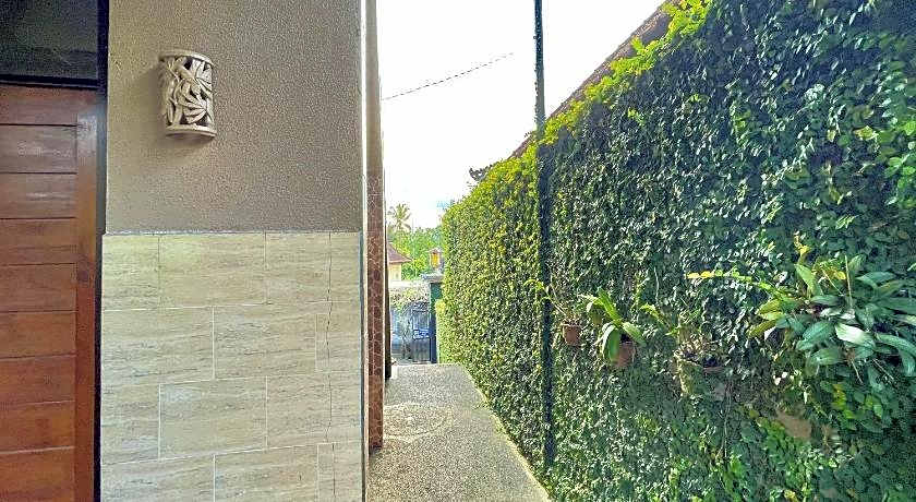 Mongan Homestay Beside The Belulang Hot Spring