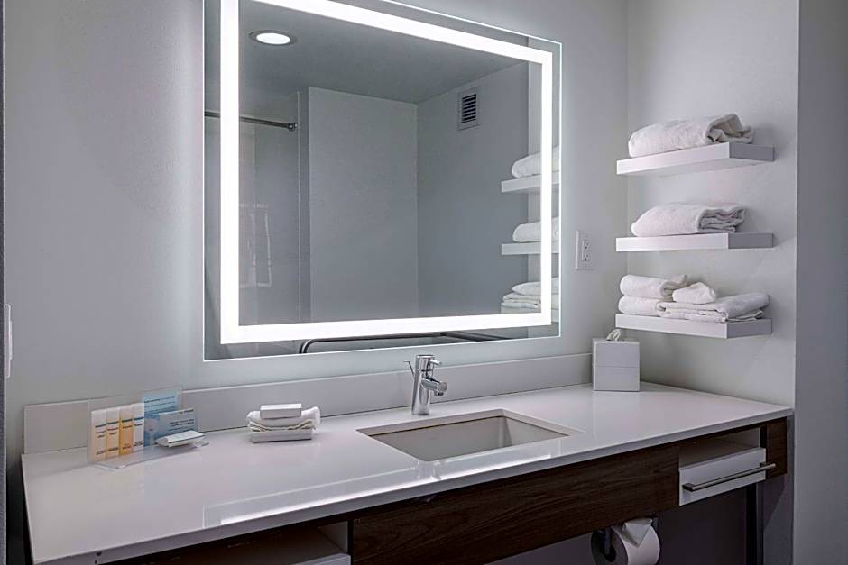 Hampton Inn By Hilton Knoxville-West At Cedar Bluff