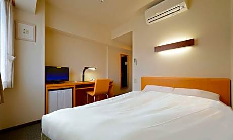 1 King Bed  Smoking Room Standard Room Air-Conditioned Wi-Fi Coffee And Tea Maker Safe Full Breakfas