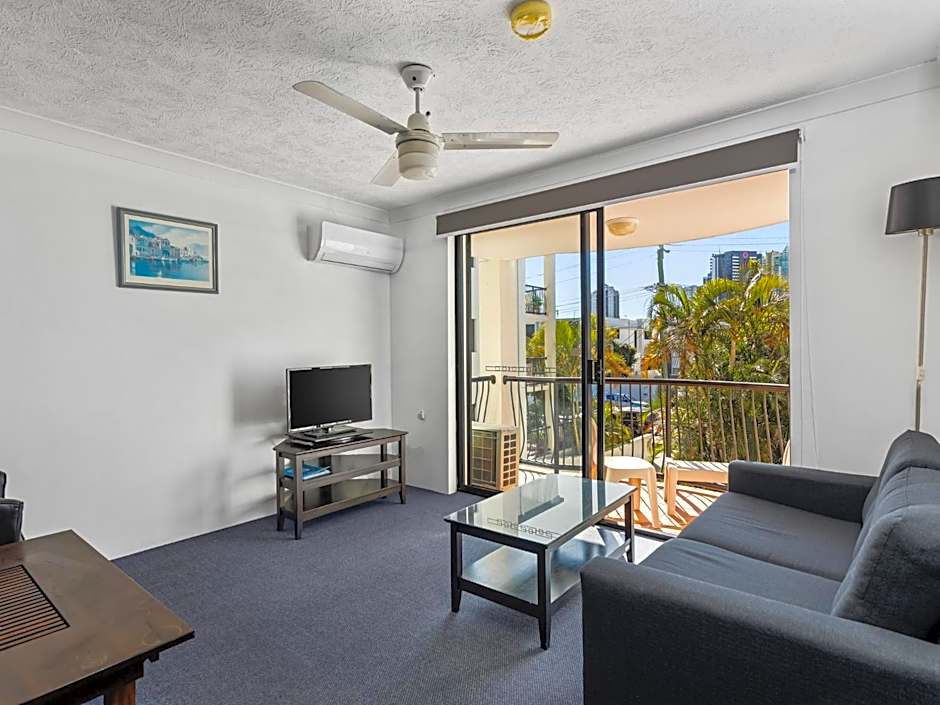 Chevron Palms by Gold Coast Premium