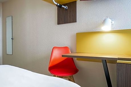 Triple Room with Three Single Beds