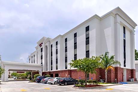 Hampton Inn By Hilton Gonzales