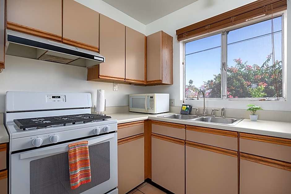 Float Palm Springs - Adults Only