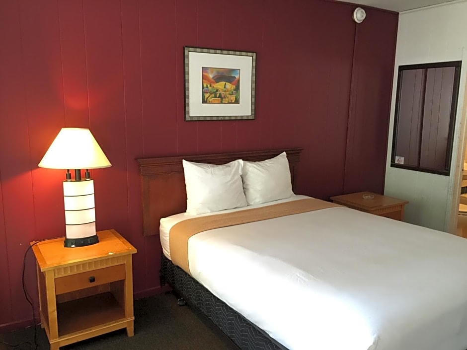 Holiday Lodge