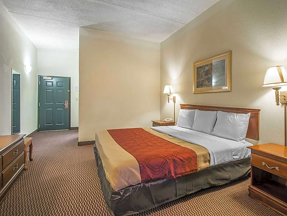 Econo Lodge Inn & Suites - Marianna