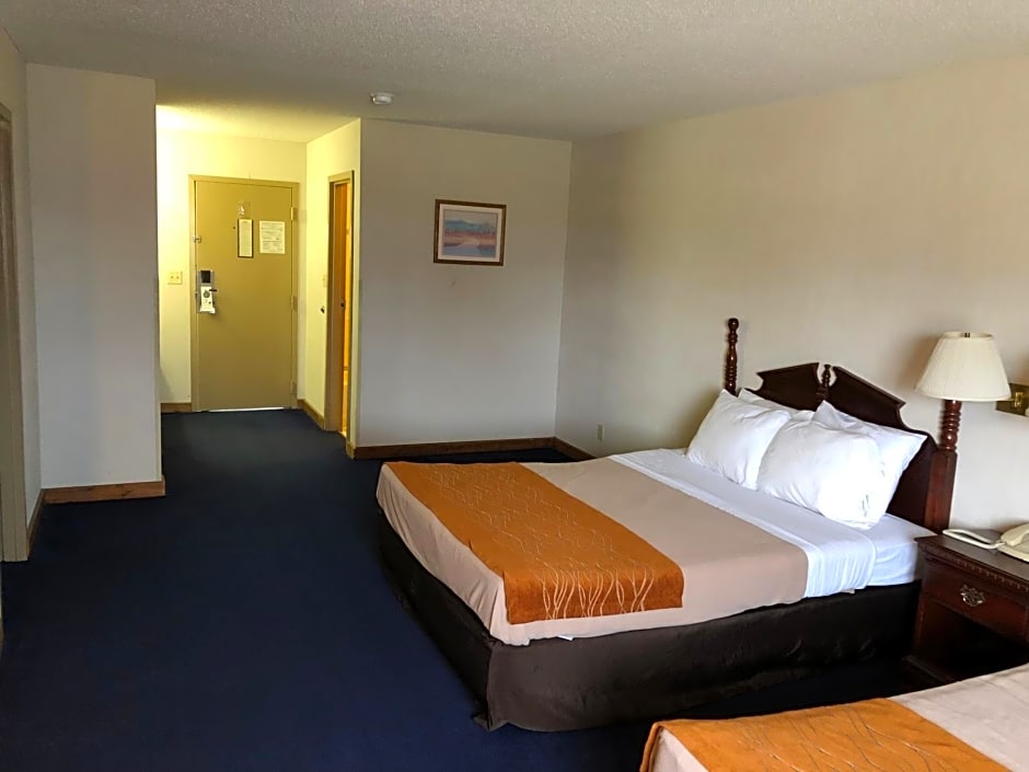 Denison Inn & Suites