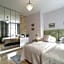 Crystal Suites Chez Helena