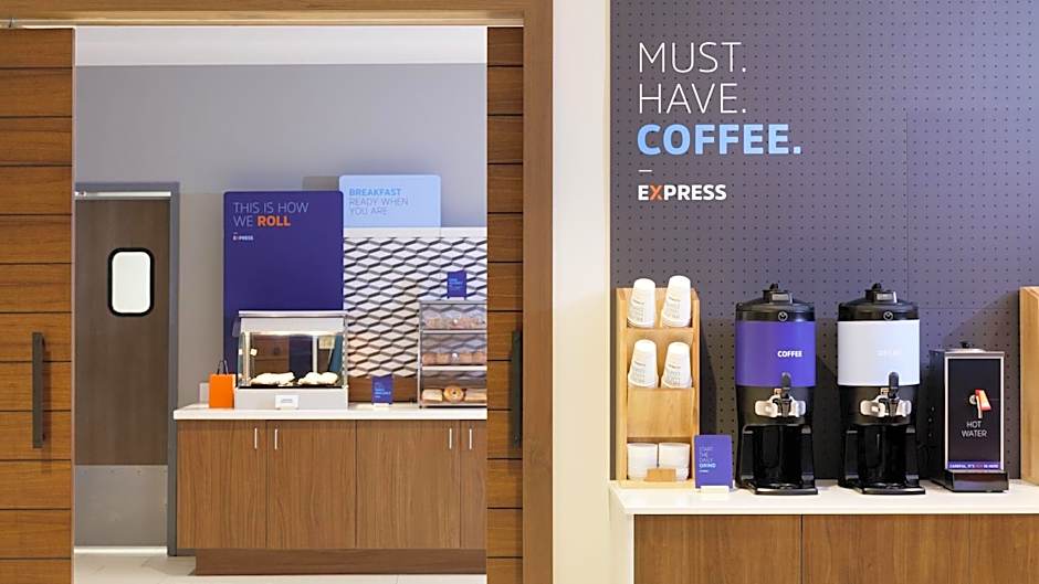 Holiday Inn Express and Suites Chatsworth By IHG