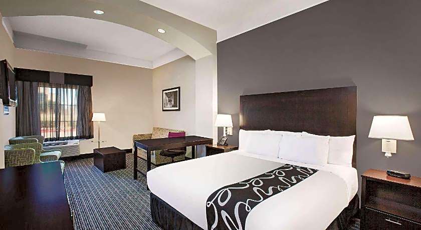 La Quinta Inn & Suites by Wyndham Beaumont West