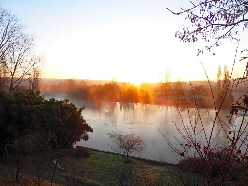 Grande maison escapade au bord de la rivière
