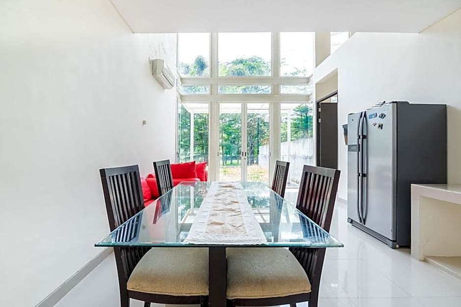 OYO 2001 Taman Dayu Villa Golf View