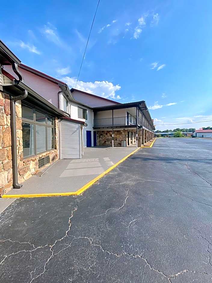 Motel 6 Manchester TN