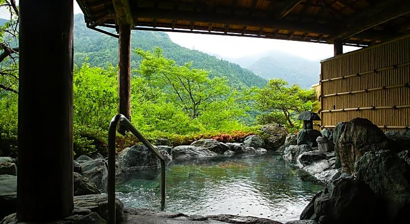 Iya Onsen Hotel Kazurabashi