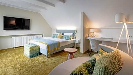 Junior Suite (2 Adults)