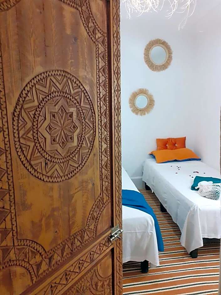 Riad Bouchouari 33