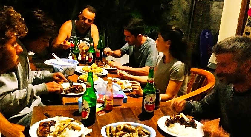 ARRYS (Watukarung Surf Camp)