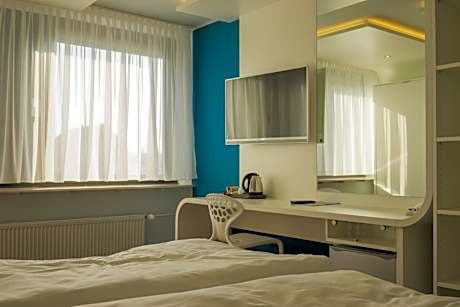 Triple Room with Bath