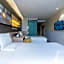 IU Hotel Xian Xijing Hospital Tonghua Gate Subway Station Branch