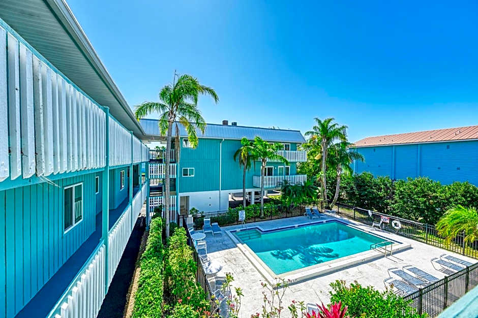 Anna Maria Island Beach Palms 5B