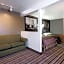 Super 8 by Wyndham Bernalillo