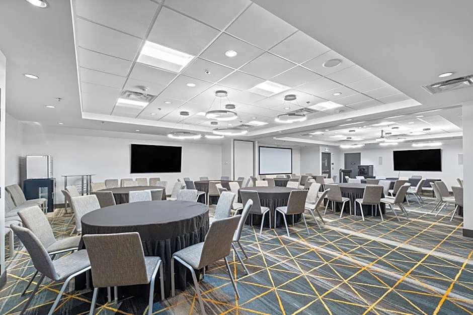 Holiday Inn Hotel & Suites Surrey East - Cloverdale By IHG