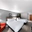 Clarion Inn & Suites and Convention Center