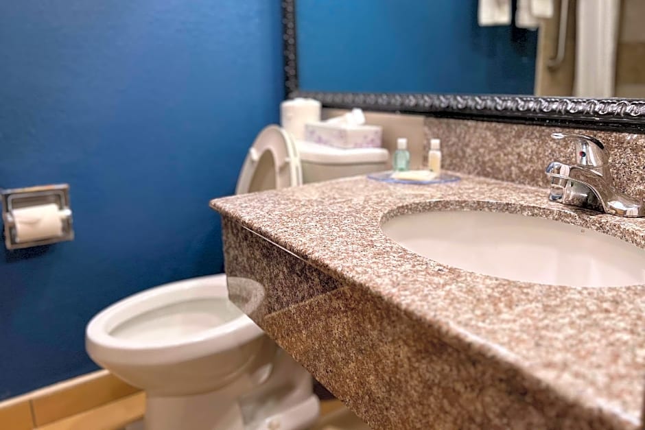 Quality Inn & Suites Louisville East