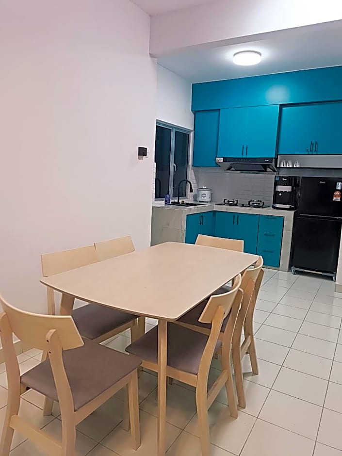 Faeyz Homestay Seri Serindit