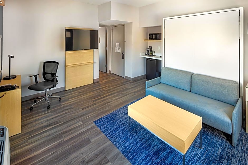 Holiday Inn Express & Suites - Atlanta Downtown by IHG