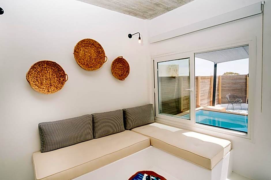 Mesanto Luxury Suites