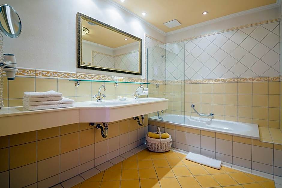 Hotel AlpenSchlössl