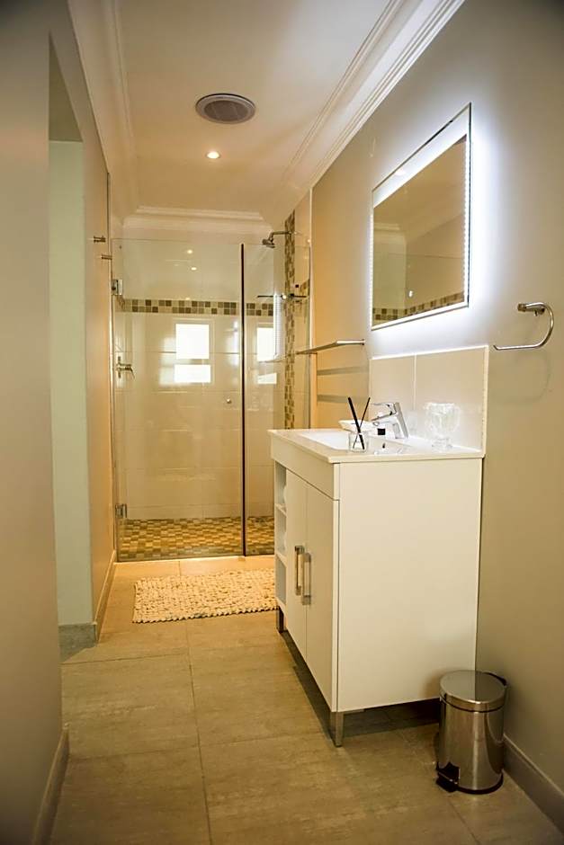 The Whale on Main B&B