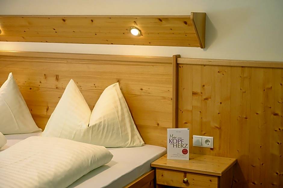 Hotel & Appartement Auerhahn