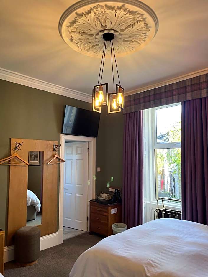 Ravenswood Guest House
