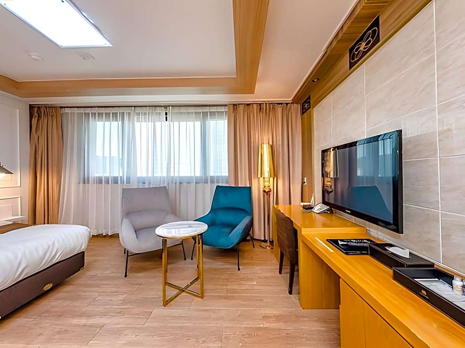 HS Tourist Hotel