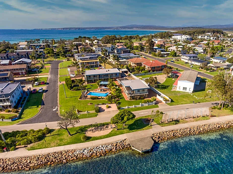 The Retreat Lakeside Merimbula