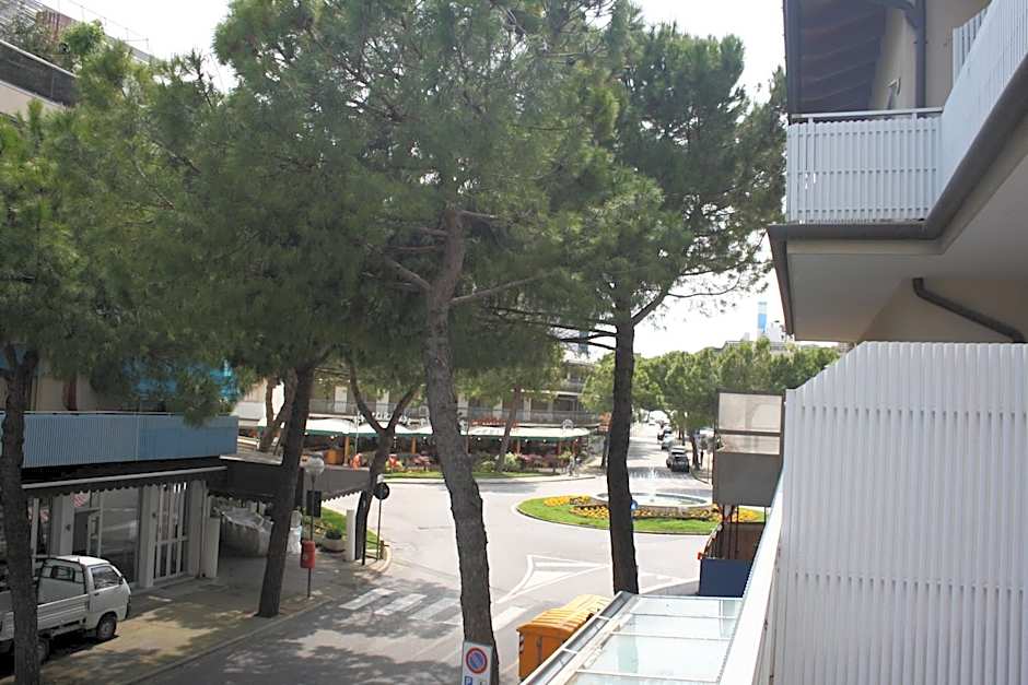 Hotel Etna