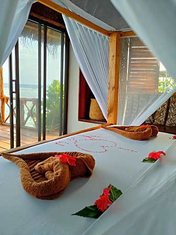 Deluxe Bungalow with Sea View