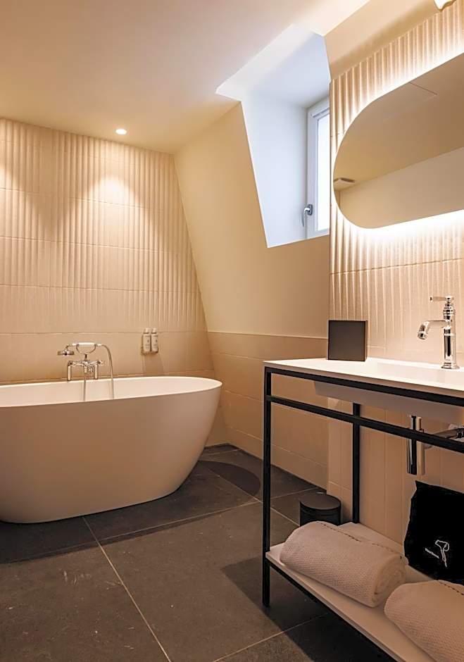 Grand Hotel de Courtoisville