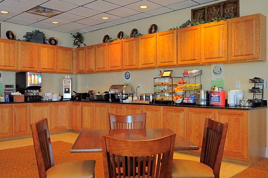 Country Inn & Suites by Radisson, Orangeburg, SC